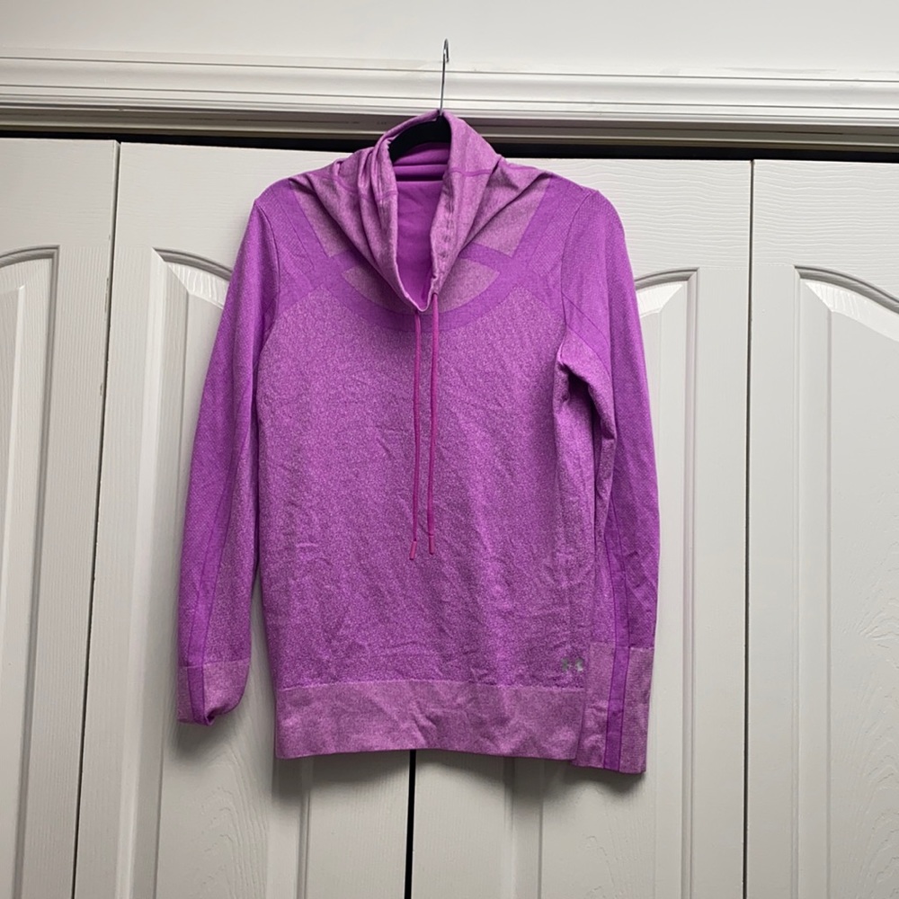 Seamless funnel neck